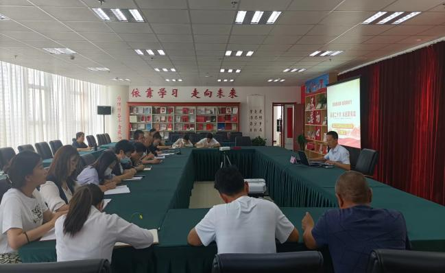 化工公司和書院公司聯合黨支部 召開&ldquo;慶七一 學精神 講黨課 過生日 溫誓詞  喜迎二十大&rdquo;主題黨日活動