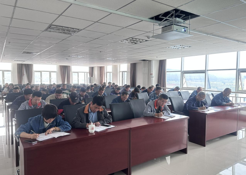 廉當&ldquo;鐮&rdquo;可以除雜念   欲為&ldquo;獄&rdquo;勢必積災難 &mdash;&mdash;集團紀委書記為物產工投公司黨員干部、關鍵人員 授主題教育廉政專題黨課